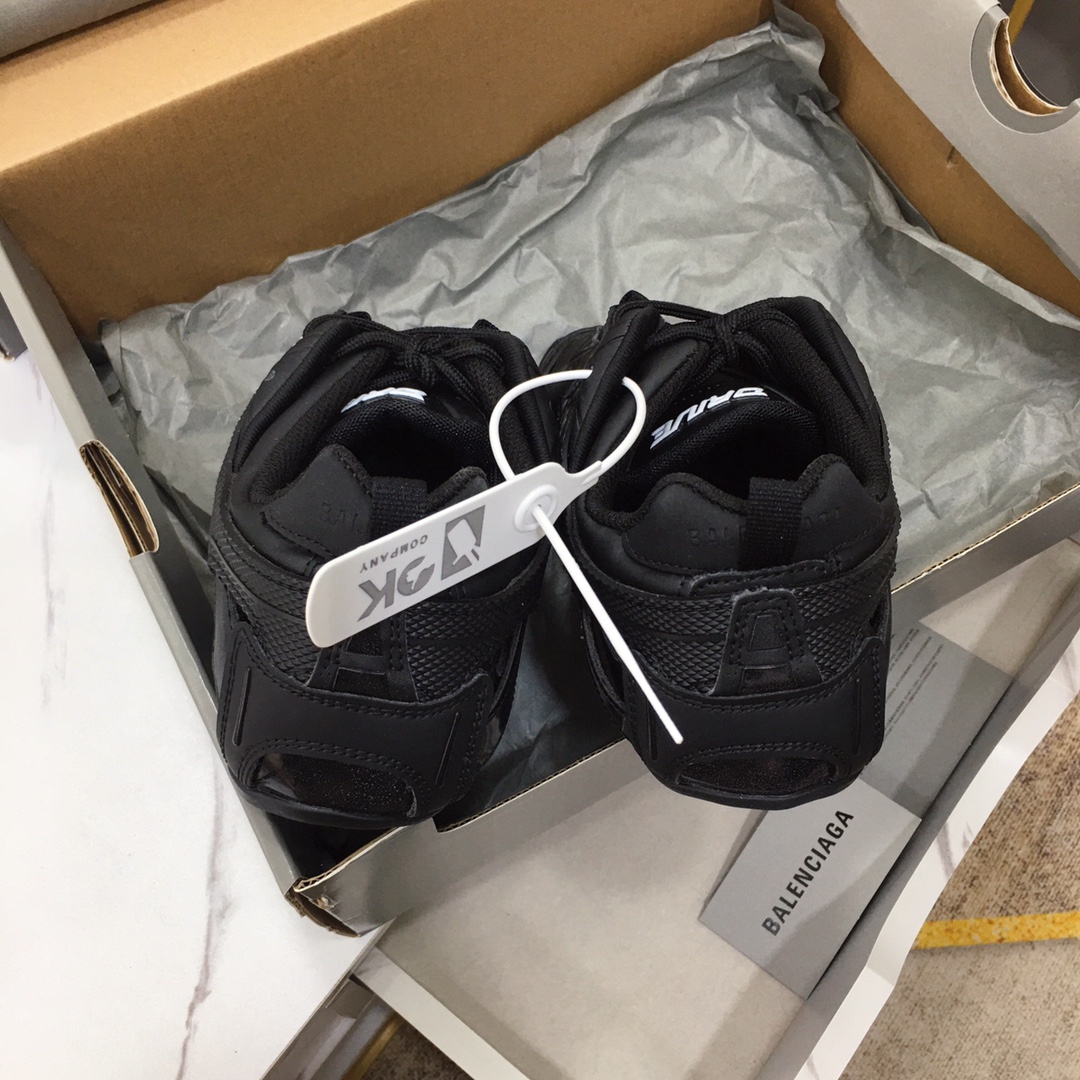 발렌시아가 남여공용 트랙 운동화